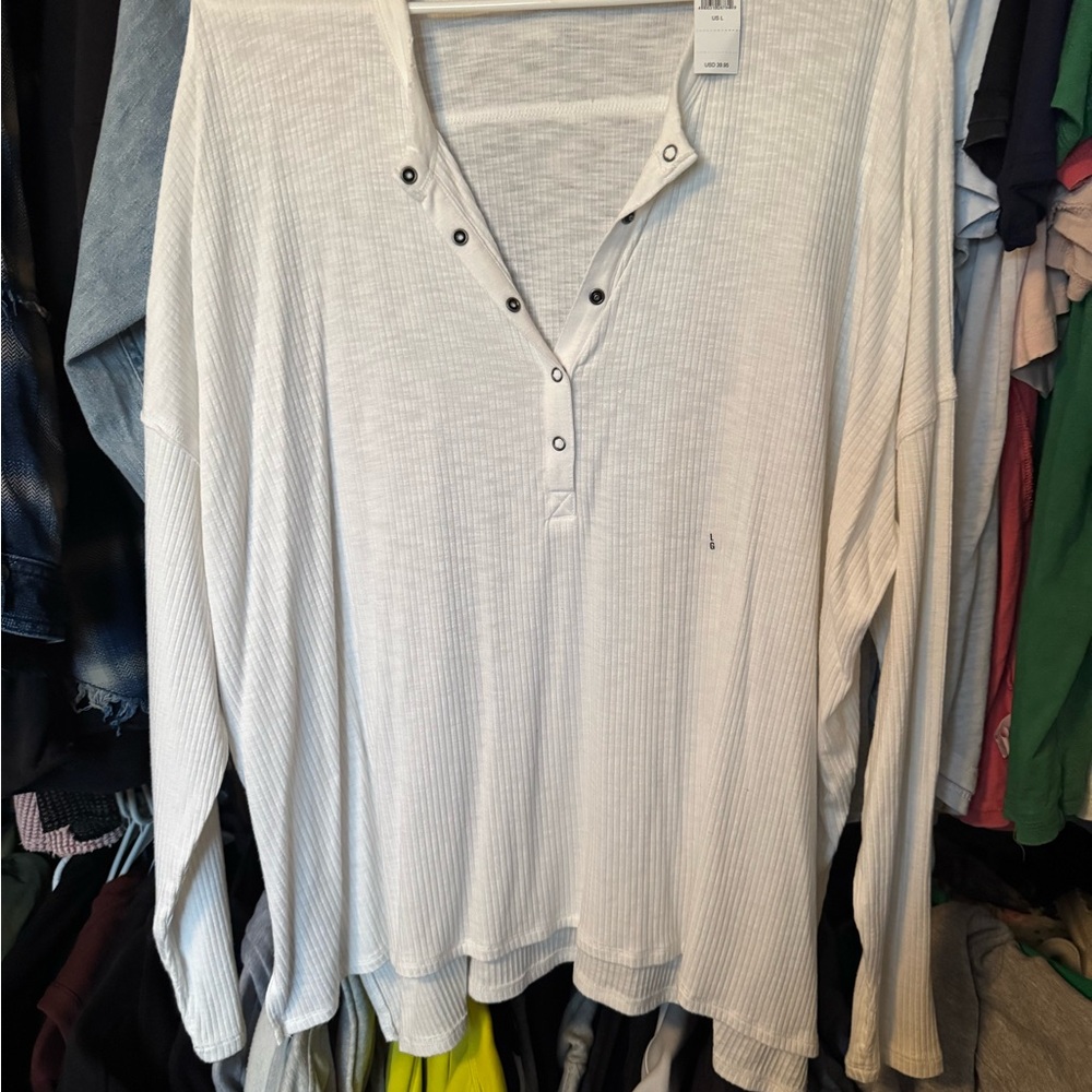 American Eagle White Long Sleeve Henley